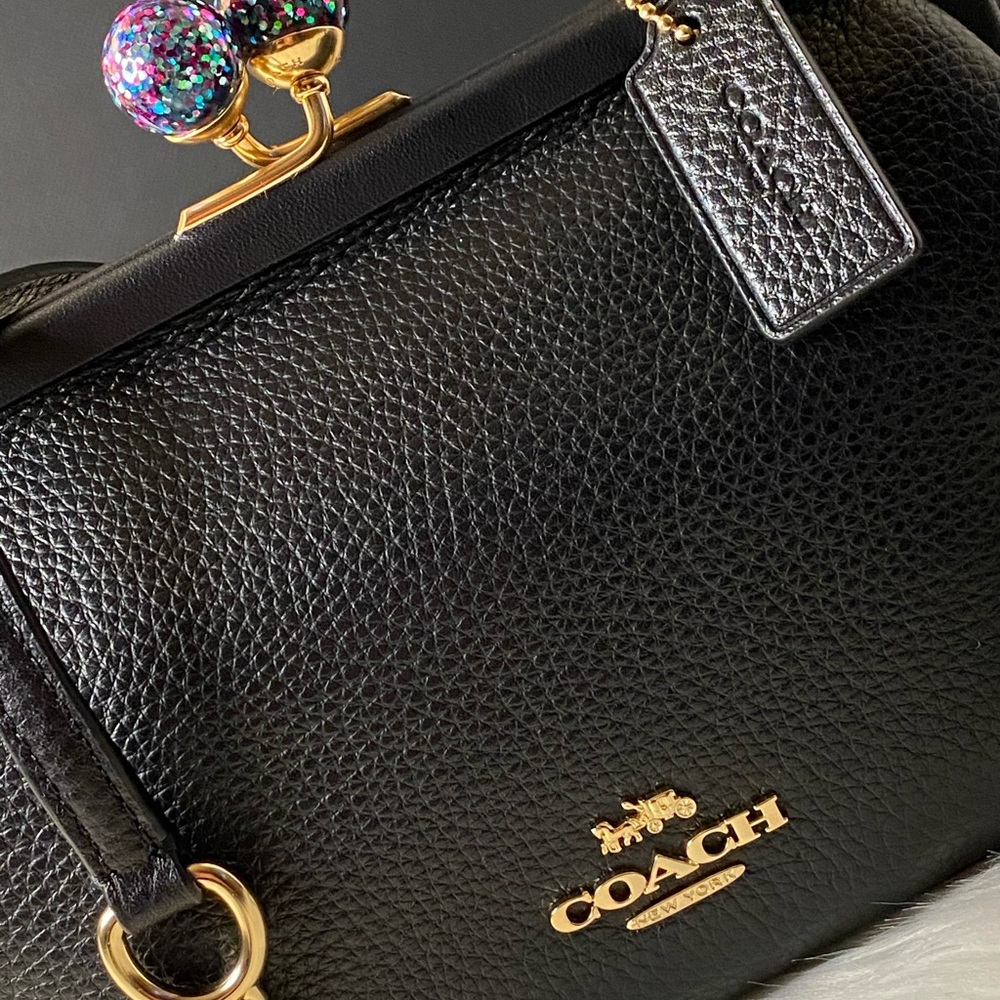 💰SOLD - C1451 - Coach Nora Kisslock Crossbody - Picture 2 of 10
